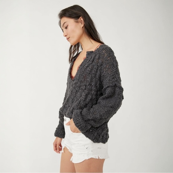 Free‎ People Oversized Bohemian Crop Sweater - Picture 5 of 10